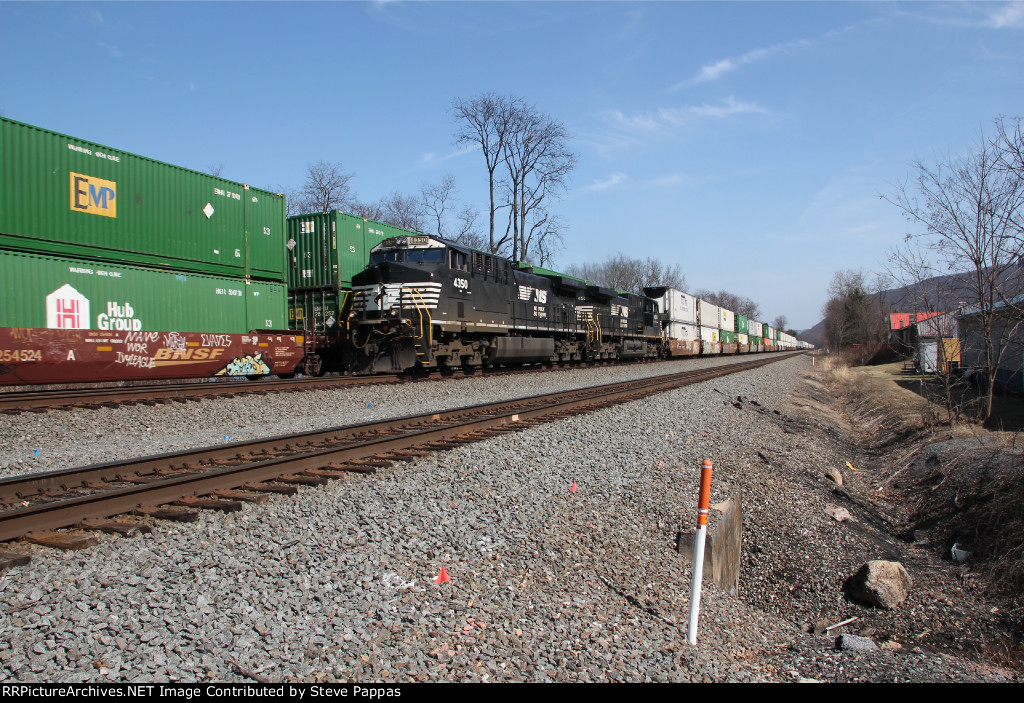 NS 4350 and 4508 take a stack train west